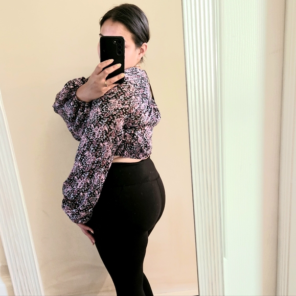 Zara Sheer Floral Knotted Front Crop - Picture 3 of 12